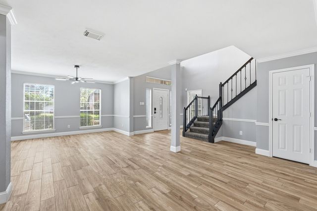 725 Tartan Trail, Highland Village, TX 75077