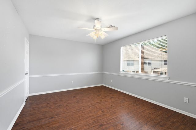 725 Tartan Trail, Highland Village, TX 75077