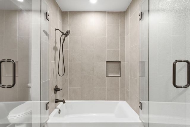 725 Tartan Trail, Highland Village, TX 75077