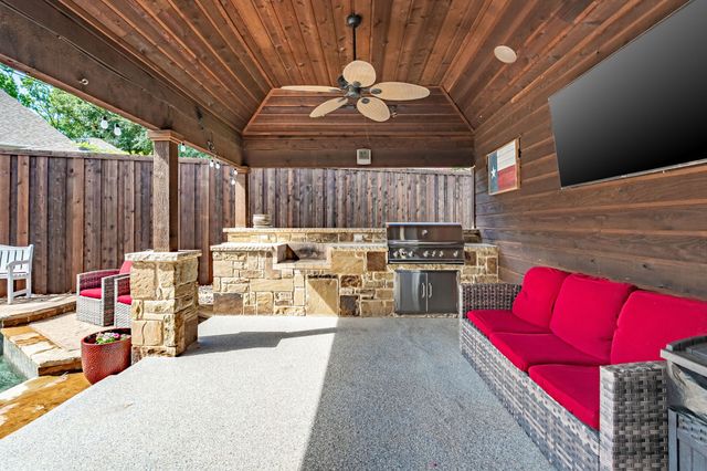 725 Tartan Trail, Highland Village, TX 75077
