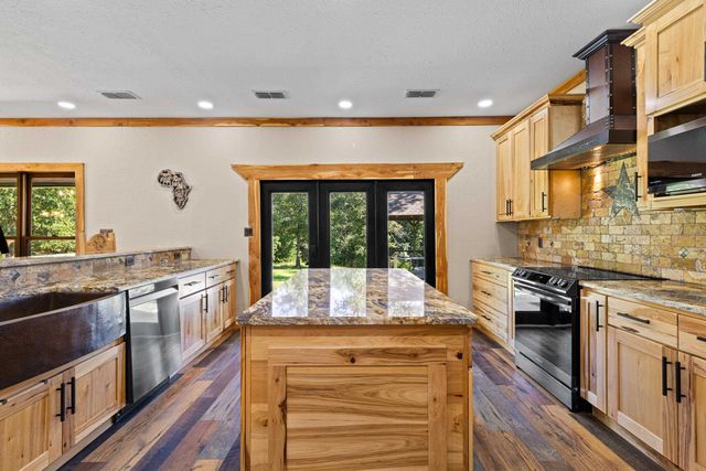 861 Spellings Road, Marshall, TX 75670