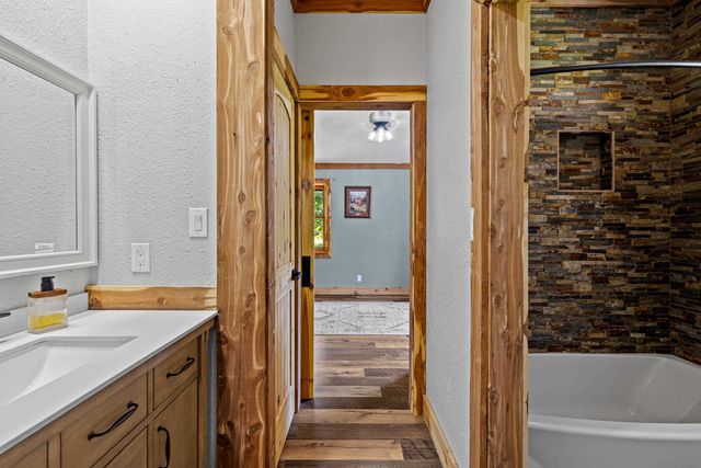 861 Spellings Road, Marshall, TX 75670