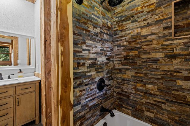 861 Spellings Road, Marshall, TX 75670