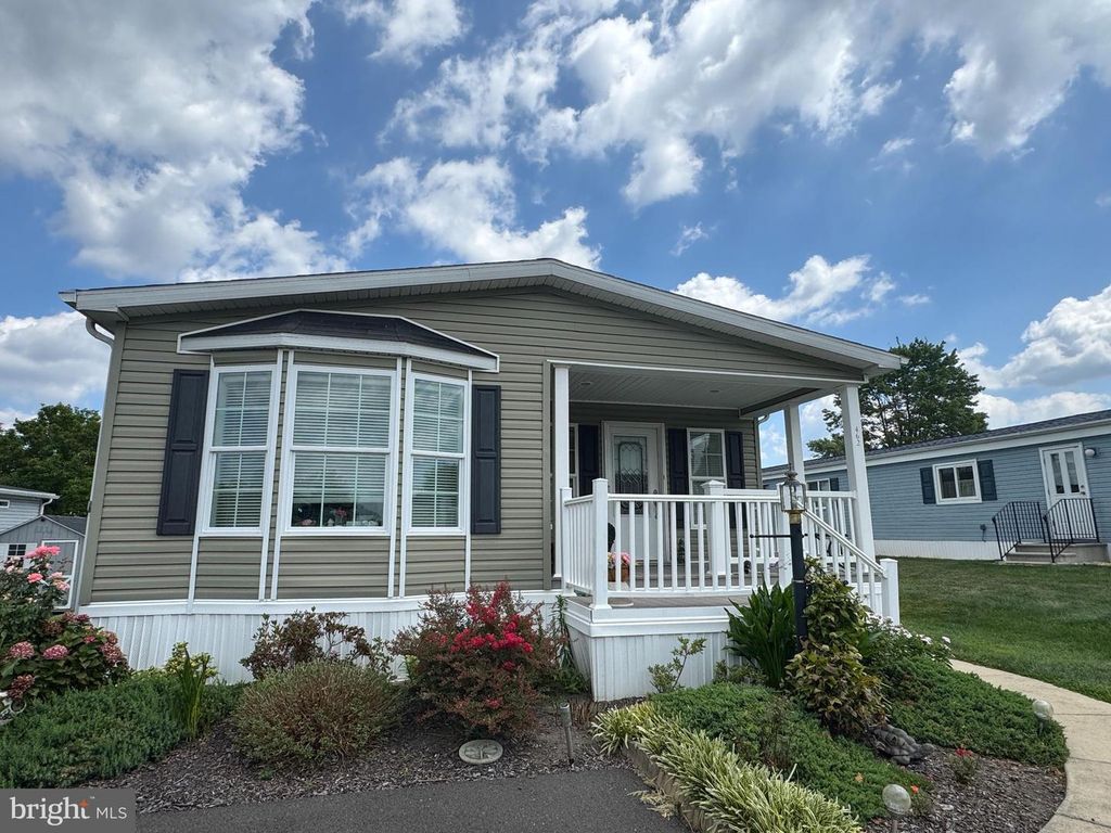 462 RUNNING BROOK RD, North Wales, PA 19454
