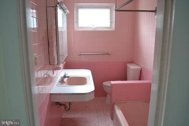 631 10TH AVE, Prospect Park, PA 19076