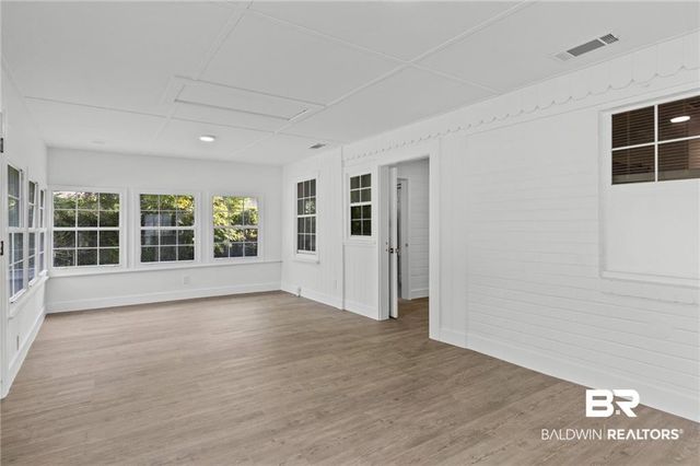 1605 Woodley Rd, Mobile, AL 36618