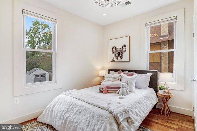 12 NICHOLSON ST NW, Washington, DC 20011