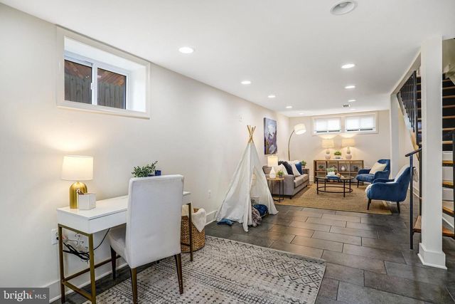 12 NICHOLSON ST NW, Washington, DC 20011