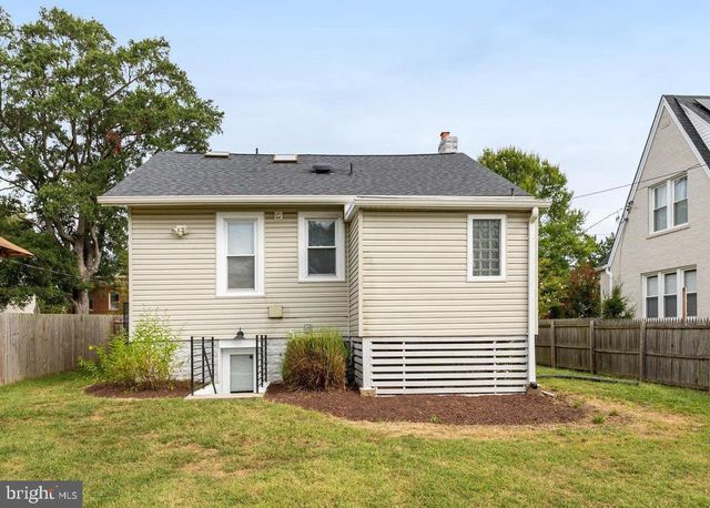 12 NICHOLSON ST NW, Washington, DC 20011