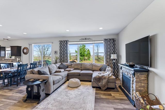 944 Silver Ripple Way, Deforest, WI 53532