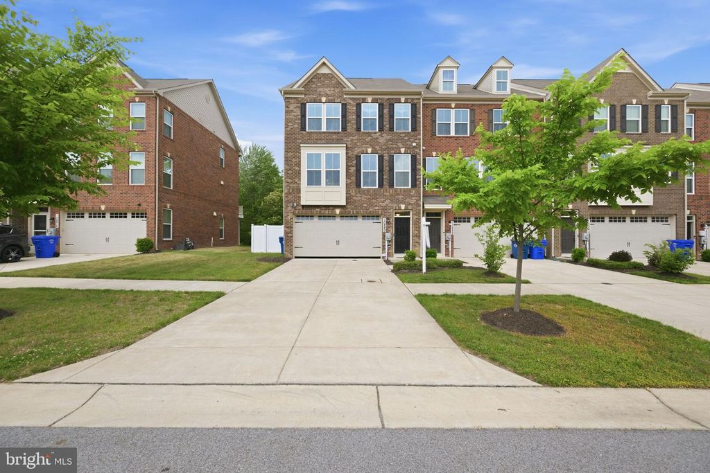 Image 1 of property listing at 10880 WINCHESTER ST, Waldorf, MD 20603