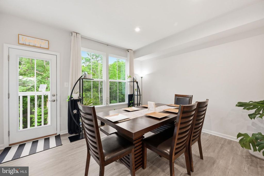 Image 11 of property listing at 10880 WINCHESTER ST, Waldorf, MD 20603