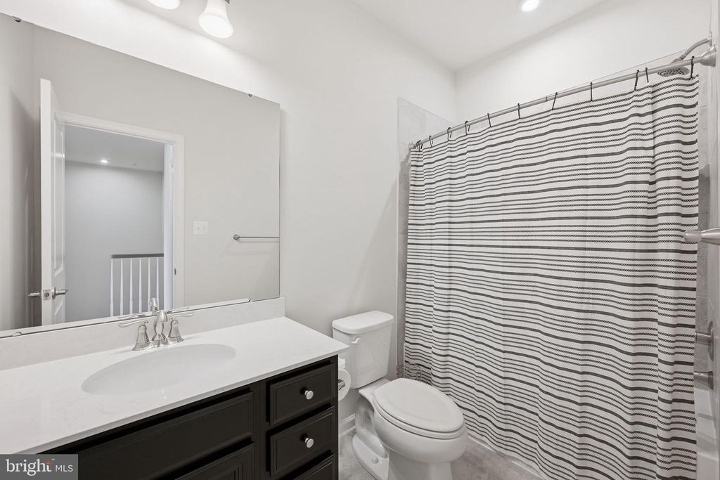 Image 21 of property listing at 10880 WINCHESTER ST, Waldorf, MD 20603
