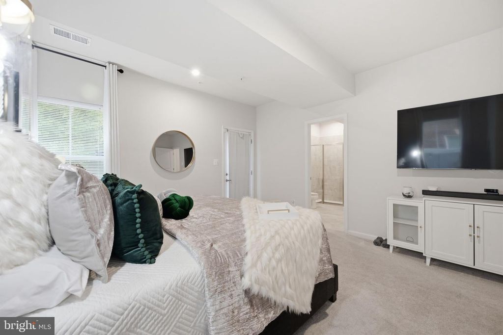 Image 25 of property listing at 10880 WINCHESTER ST, Waldorf, MD 20603