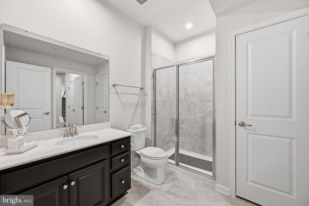 Image 26 of property listing at 10880 WINCHESTER ST, Waldorf, MD 20603