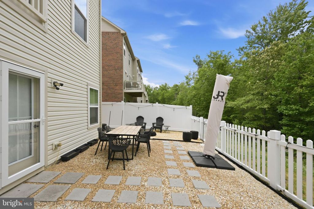 Image 28 of property listing at 10880 WINCHESTER ST, Waldorf, MD 20603