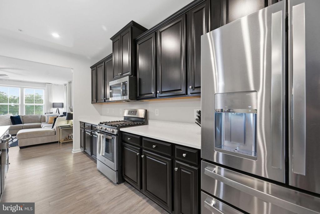 Image 4 of property listing at 10880 WINCHESTER ST, Waldorf, MD 20603