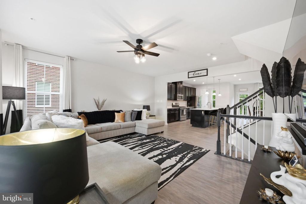 Image 7 of property listing at 10880 WINCHESTER ST, Waldorf, MD 20603