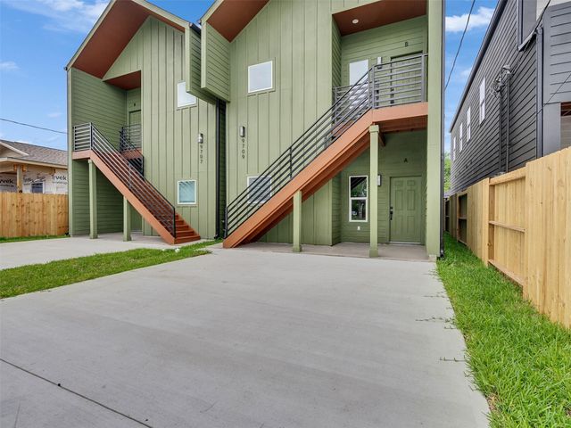 9709 Cargill Street A-B, Houston, TX 77029