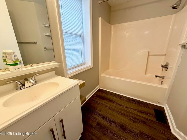 510 S 15th St, Louisville, KY 40203