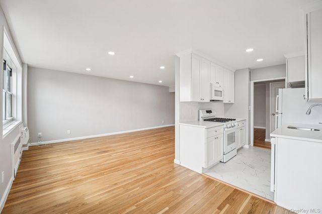 98 Dehaven Drive 4C, Yonkers, NY 10703