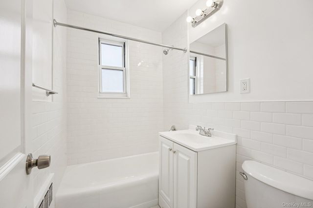 98 Dehaven Drive 4C, Yonkers, NY 10703