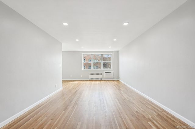 98 Dehaven Drive 4C, Yonkers, NY 10703