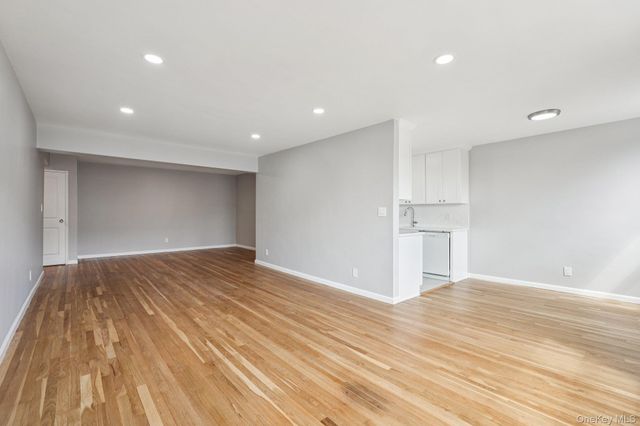 98 Dehaven Drive 4C, Yonkers, NY 10703