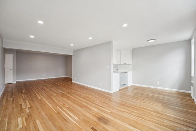 98 Dehaven Drive 4C, Yonkers, NY 10703