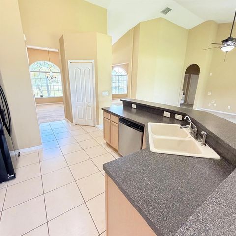 561 STRATHCLYDE COURT, Apopka, FL 32712