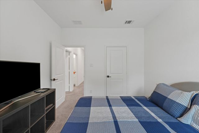 7562 Edgeware Road, Dallas, TX 75228