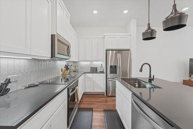 7562 Edgeware Road, Dallas, TX 75228