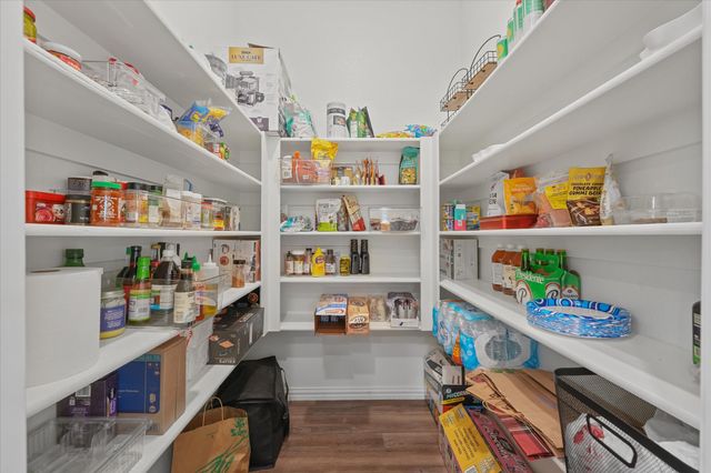 7562 Edgeware Road, Dallas, TX 75228