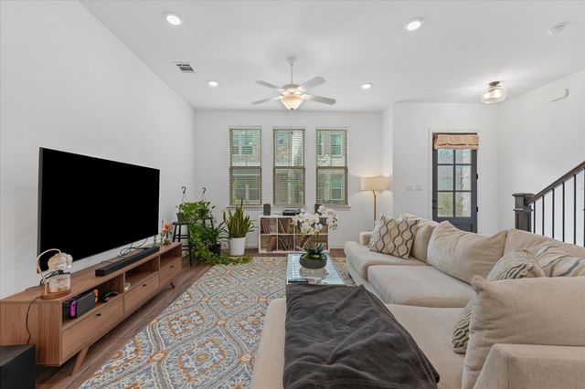 7562 Edgeware Road, Dallas, TX 75228