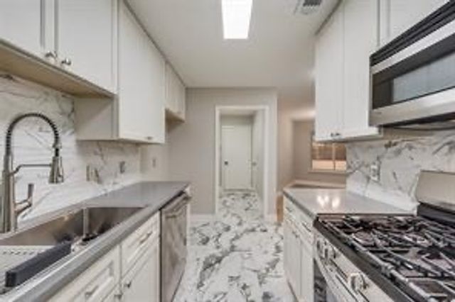 13030 Mitchwin Road, Farmers Branch, TX 75234