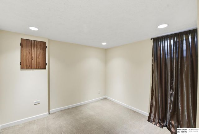 4602 Capitol Avenue, Omaha, NE 68132