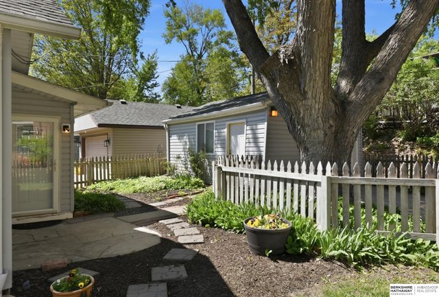 4602 Capitol Avenue, Omaha, NE 68132