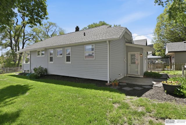 4602 Capitol Avenue, Omaha, NE 68132
