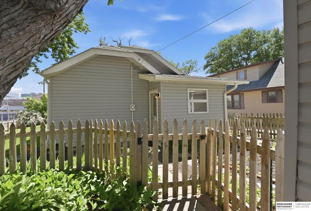 4602 Capitol Avenue, Omaha, NE 68132