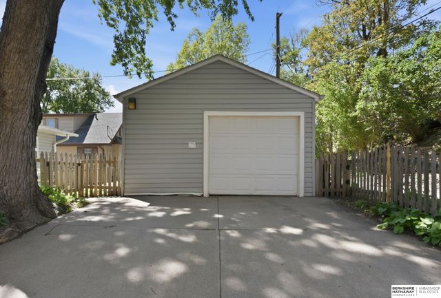 4602 Capitol Avenue, Omaha, NE 68132
