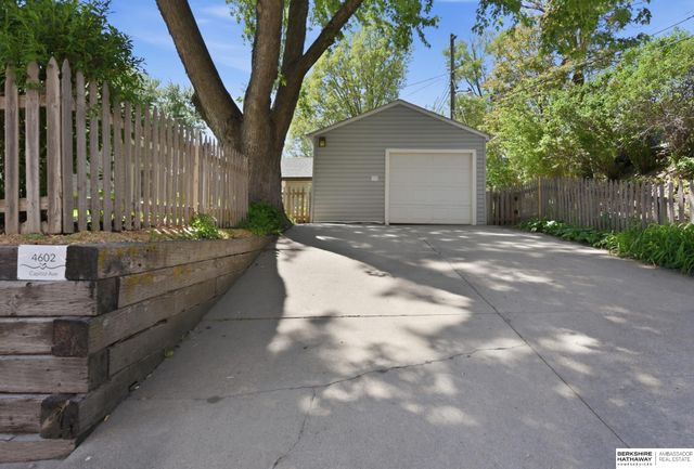 4602 Capitol Avenue, Omaha, NE 68132
