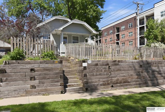 4602 Capitol Avenue, Omaha, NE 68132