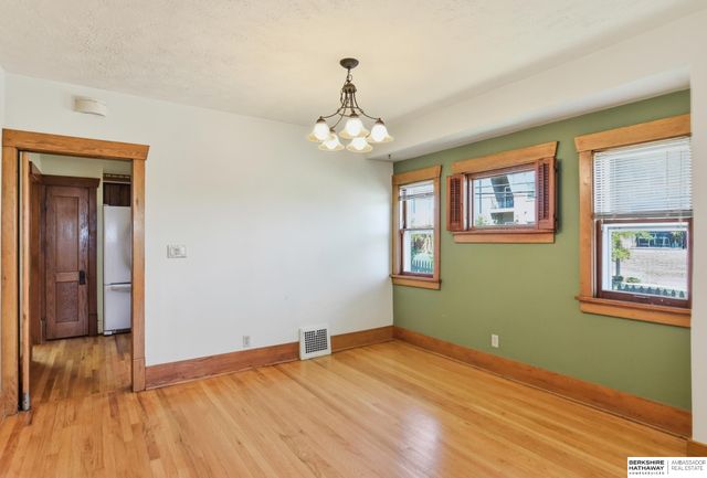 4602 Capitol Avenue, Omaha, NE 68132