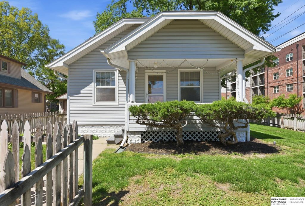 4602 Capitol Avenue, Omaha, NE 68132