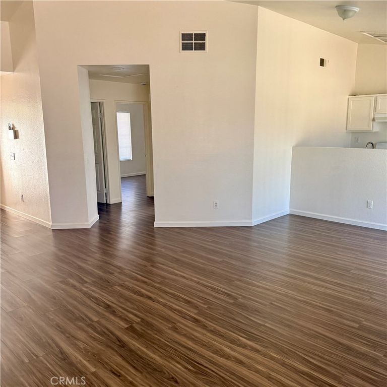 Image 10 of property listing at 11017 Desert Rose, Adelanto, CA 92301