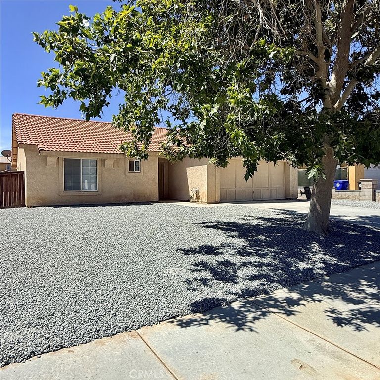 Image 4 of property listing at 11017 Desert Rose, Adelanto, CA 92301