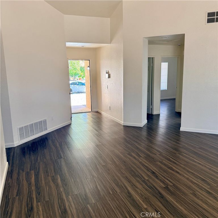 Image 5 of property listing at 11017 Desert Rose, Adelanto, CA 92301
