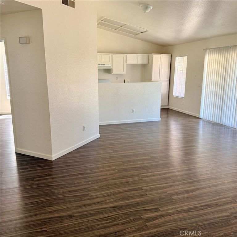 Image 8 of property listing at 11017 Desert Rose, Adelanto, CA 92301