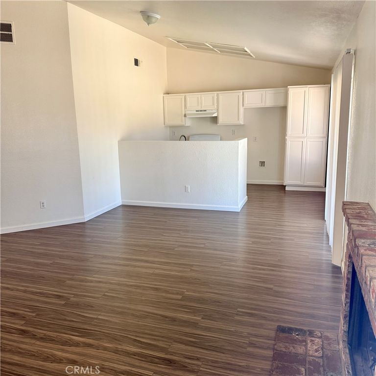 Image 9 of property listing at 11017 Desert Rose, Adelanto, CA 92301