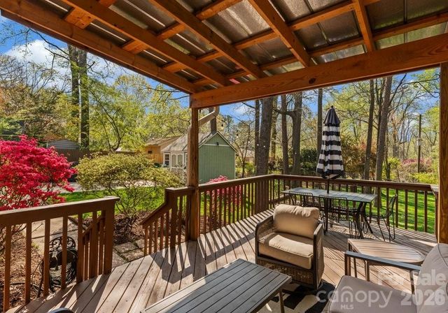 6809 Tara Drive, Charlotte, NC 28211